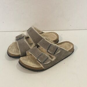 Birkenstock Arizona Shearling Lined Sandals Taupe Suede size US 6 EU 37